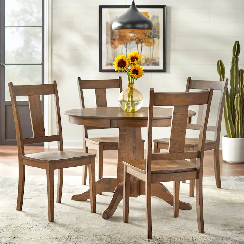 Round dining table